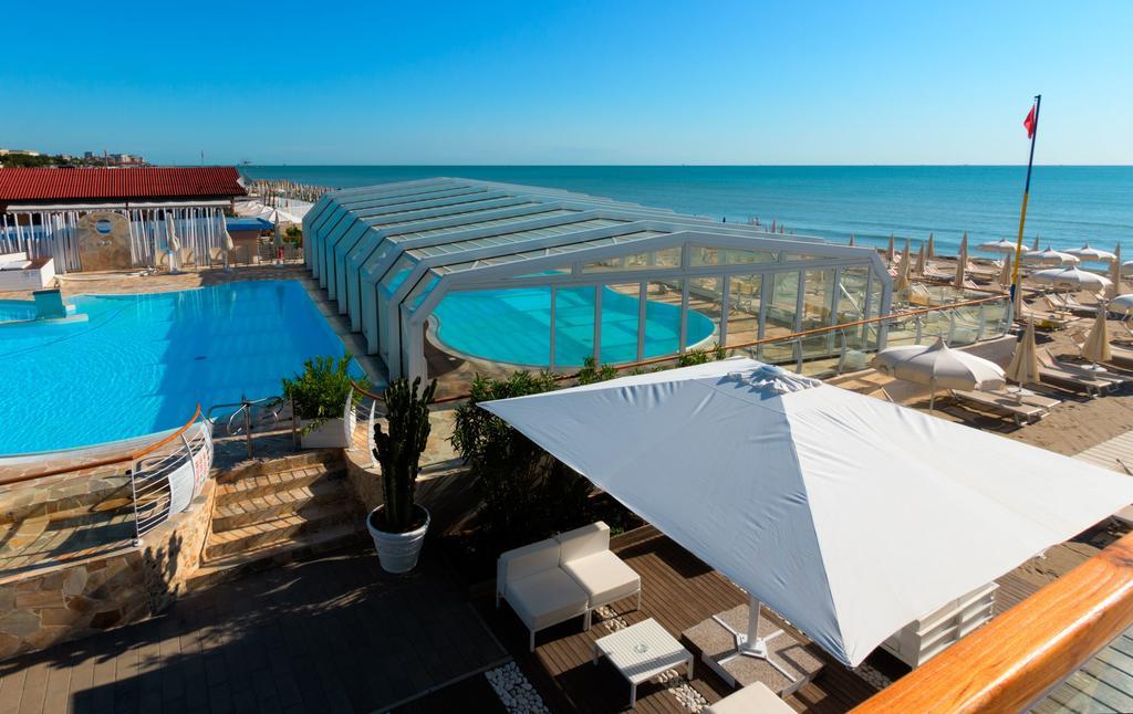 Hotel Byron มิลาโน แมริตทิมา ภายนอก รูปภาพ