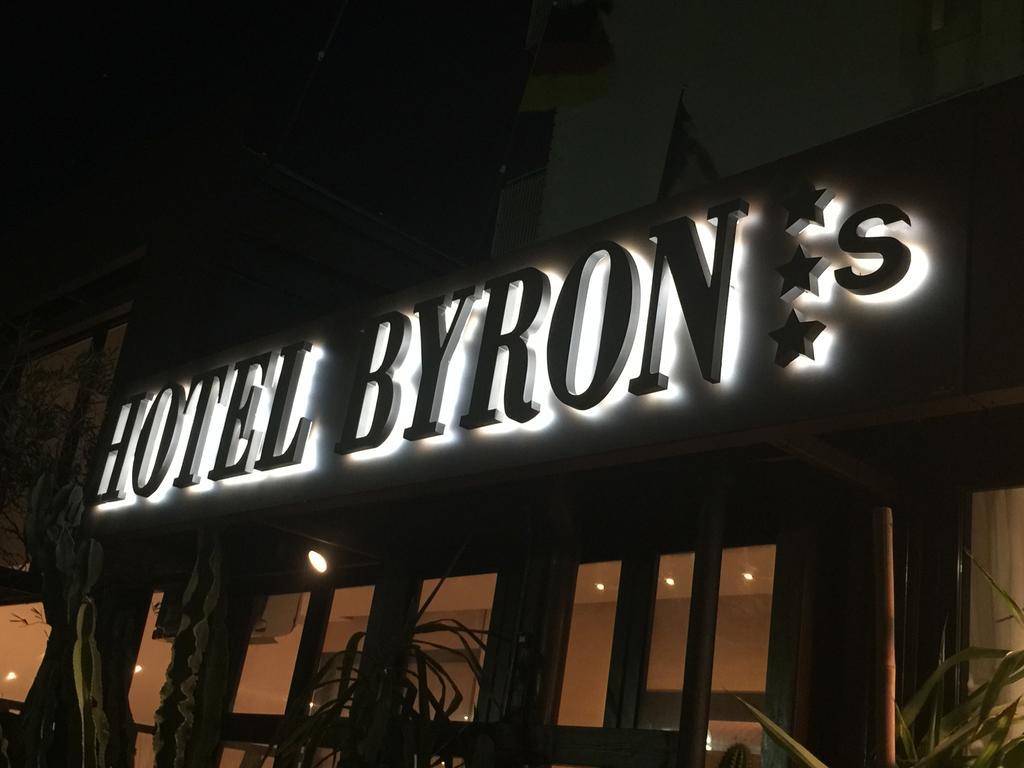 Hotel Byron มิลาโน แมริตทิมา ภายนอก รูปภาพ